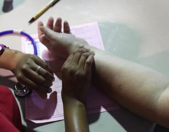 Free health clinics need more financial support