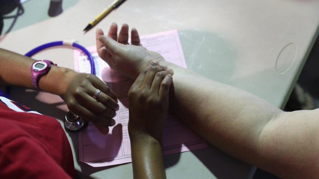 Free health clinics need more financial support
