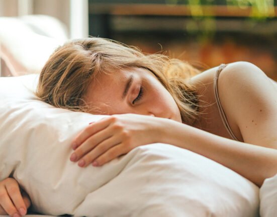 This Supplement Helps Me Fall Into Deep Sleep Within 5-10 Minutes