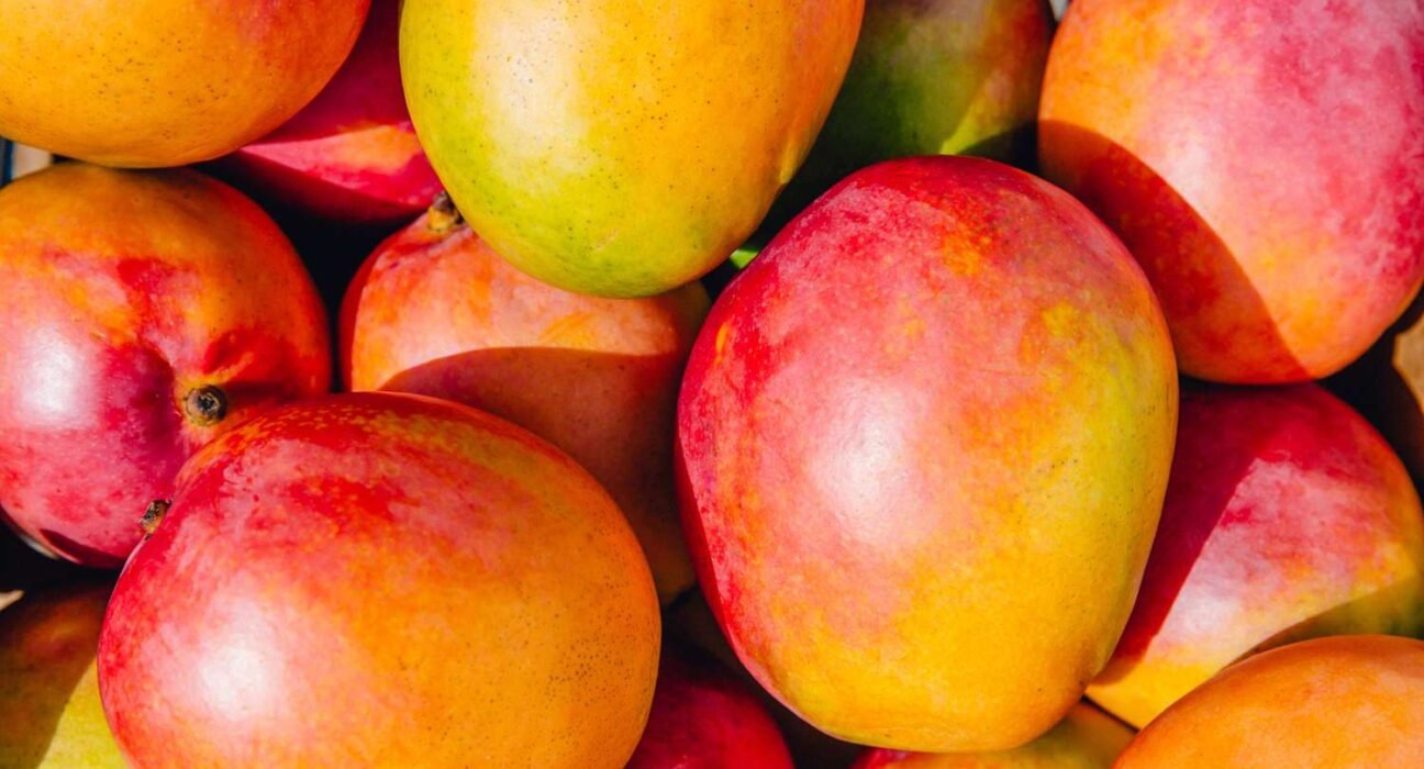 What Happens to Your Body When You Eat Mangoes Regularly