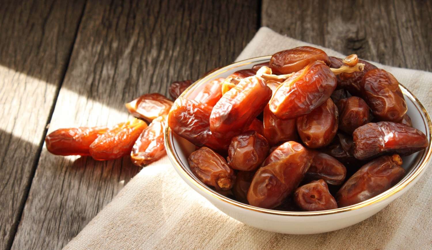 Why Dates Are Good for Constipation and How to Use Them
